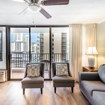 Breezy 12Th Floor Waikiki Condo With Free Parking